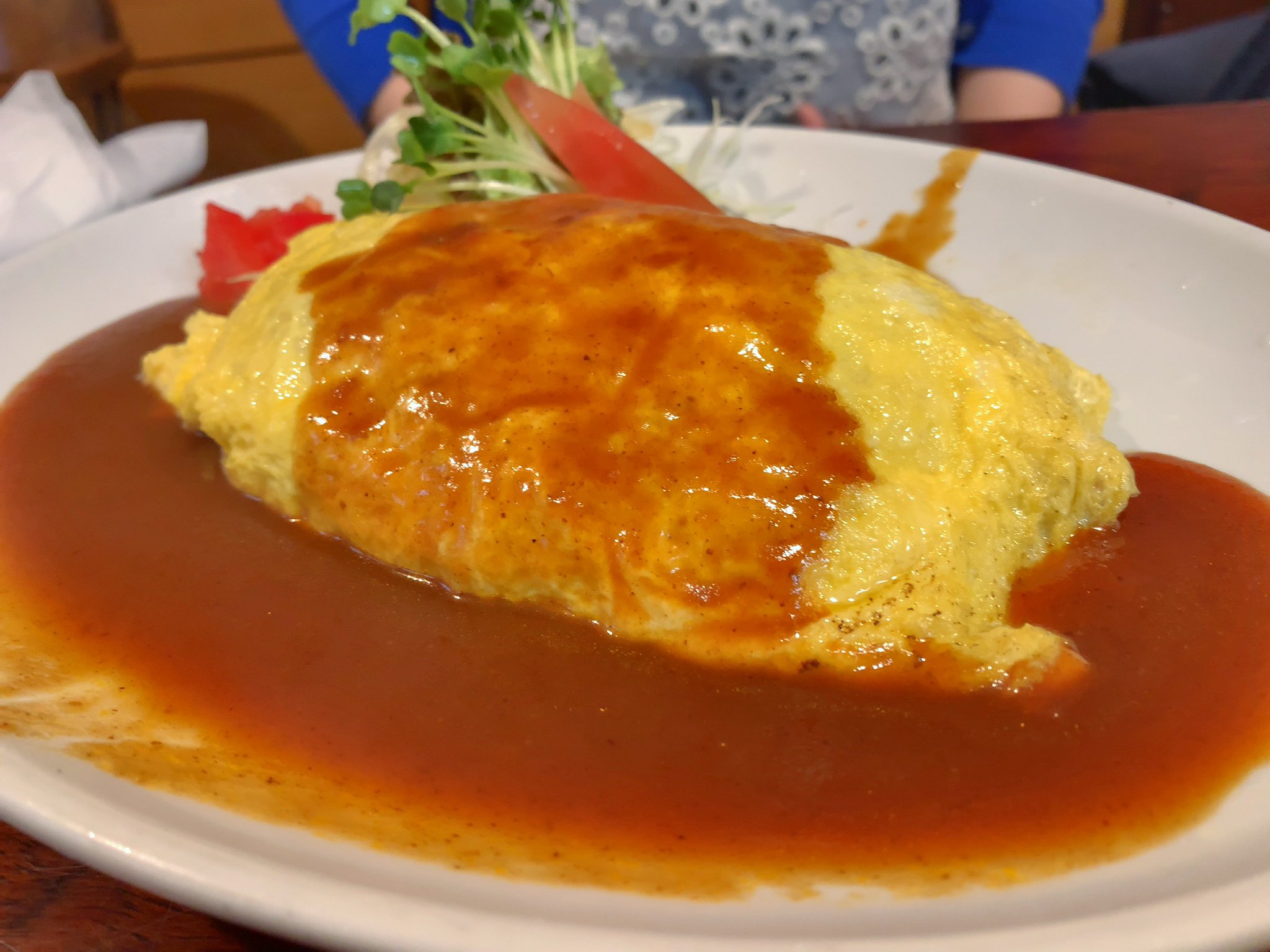 おちょきん 24日で閉店 されるキッチンレンガさんが予約で満席だったので どうしても洋食の口から変わらなかったので ウチから一番近いレストラン三日月さんでチキンカツ定食 相方氏は オムライス やっぱりこのがデミソース美味しいのだ おちょきん 24日で閉店 されるキッチンレンガさんが予約で満席だったので どうしても洋食の口から変わらなかったので ウチから一番近いレストラン三日月さんでチキンカツ定食 相方氏は オムライス やっぱりこのがデミソース美味しいのだ