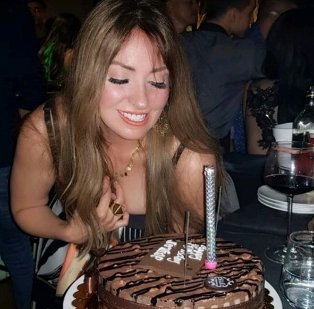 بالصور نرمين الفقي تحتفل بعيد ميلادها