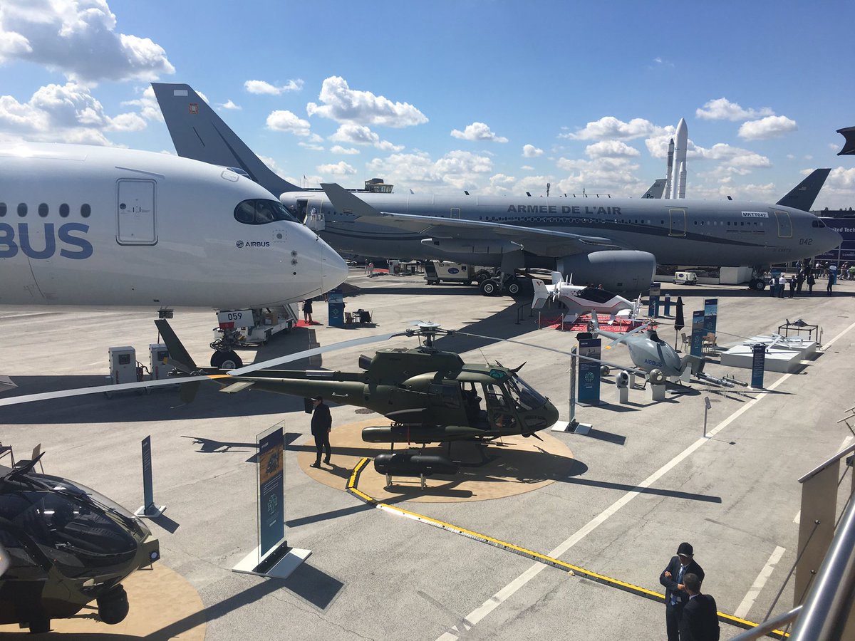 AgnesCarmes's tweet photo. Day 5 - static display #Airbus #PAS2019 #lebourget2019 #SalonDuBourget let’s enjoy ! ✈️😎👌🏼 🤩 https://t.co/WcCpoXX4oo