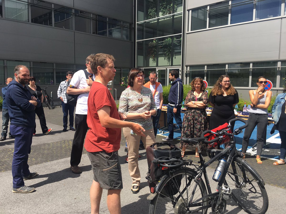 Inria_Lille's tweet image. 👏Bienvenue à Lille Peter ! 

Une arrivée sous le soleil pour Peter Sturm, chercheur chez @inria_grenoble qui a entrepris un tour des centres Inria à #vélo pour parler #environnement et #DeveloppementDurable ☀️🚲
