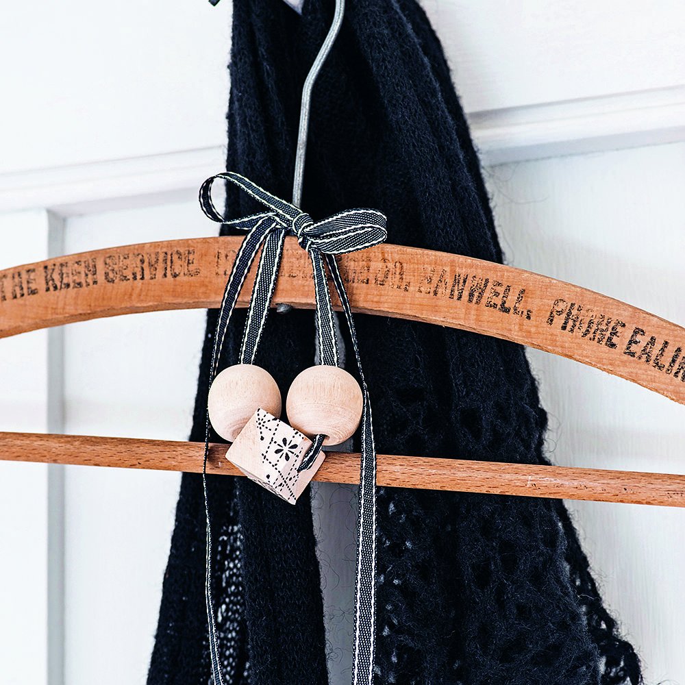 Find out how to get rid of moths from wardrobes, carpets and vintage clothes.

buff.ly/2Zd0eqH #homeadvice #idealhome