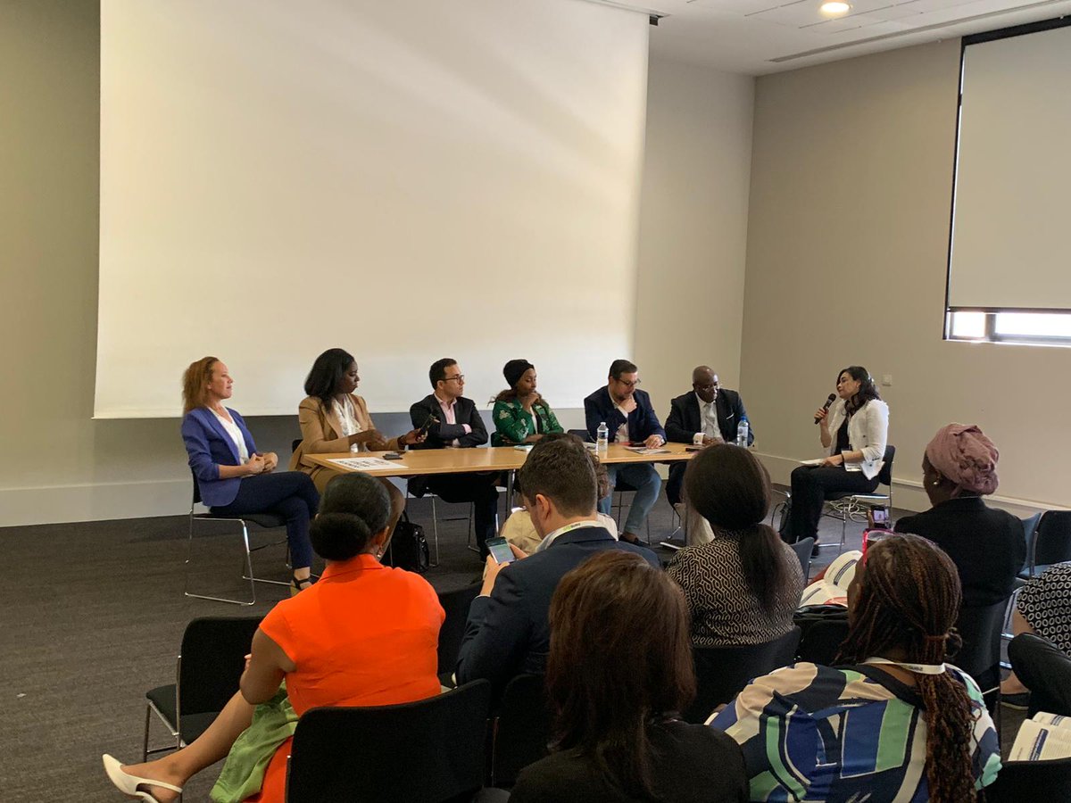 FDDA2020's tweet photo. Conférence Recrutement : Comment recruter efficacement et rapidement un talent de la diaspora ? C'est parti !
#fdda #fdda2019 #talent #recrutement #diaspora #afrique #business https://t.co/rWAcZzVCXu