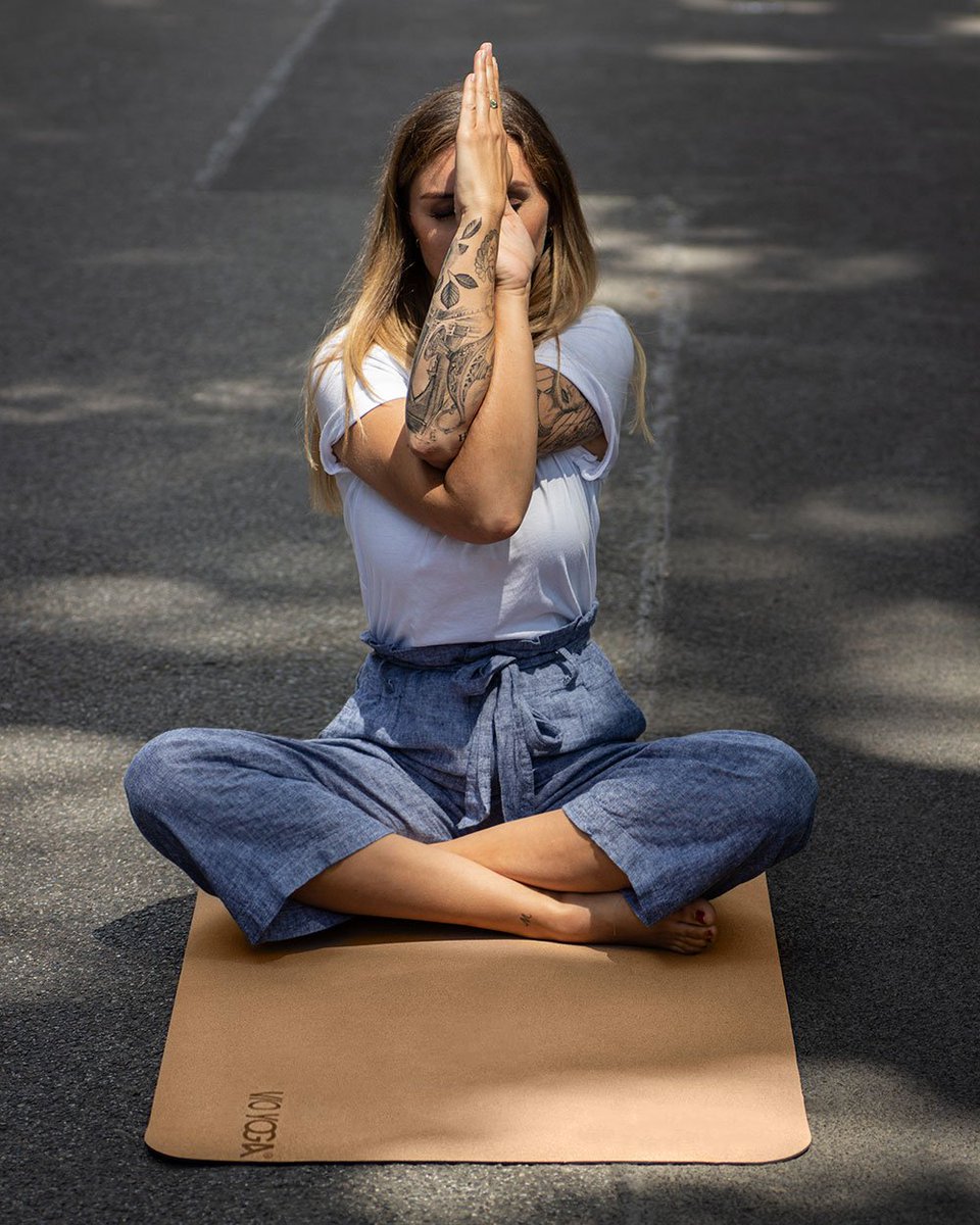 VIOYOGA's tweet photo. Just grab your mat and create your own space anywhere you go ... #YogaDay2019 #InternationalYogaDay #yogaeverydamnday #yogalove #vioyoga https://t.co/r8gtgSktPg