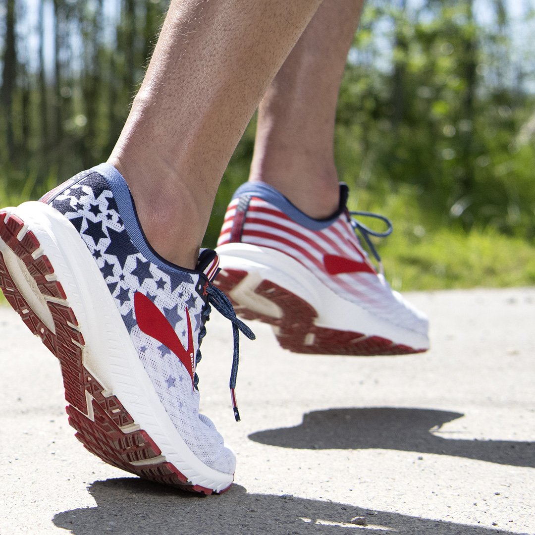 brooks old glory shoes