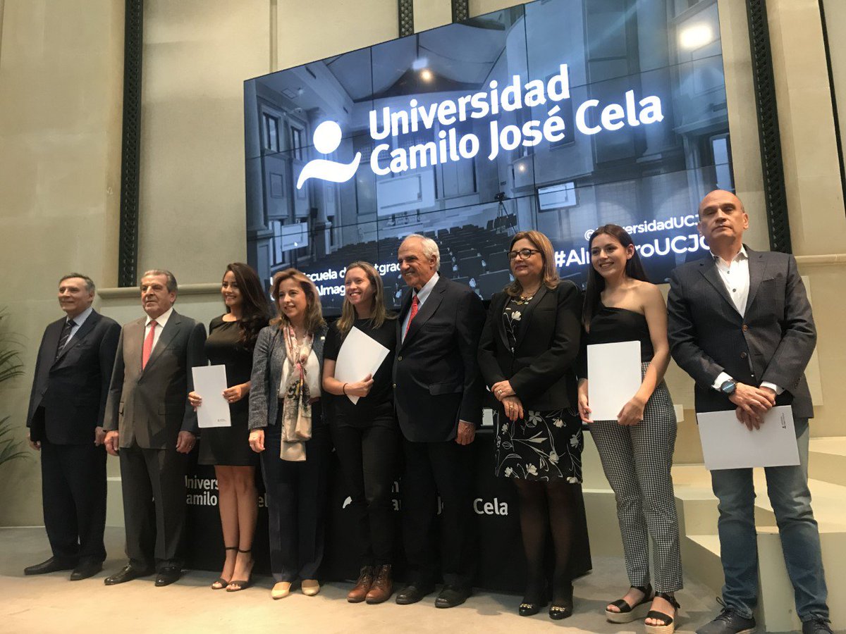 cigmapucjc's tweet photo. Imágenes de la ceremonia de clausura de la Simulación de Gobierno 2019 y del V Encuentro Iberoamericano de Comunicación pública con la presencia de varios expresidente de América Latina #SimGob19 #Compol https://t.co/8AjrgEH3Wk
