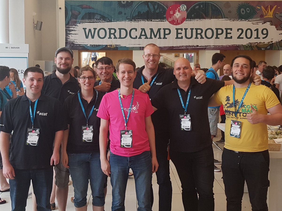 VCATconsulting's tweet photo. Schön, dass ihr alle dabei seid! Unser Team verlegt den heutigen #3VDay auf das #WCEU :) #VielenDank an @2ndKauBoy und das Org-Team für dieses tolle Event! Beste Grüße an die #TYPO3 und #vtiger Kollegen im Back-Office :) #WordCamp #Europe #Berlin https://t.co/BbVhfrV5TX