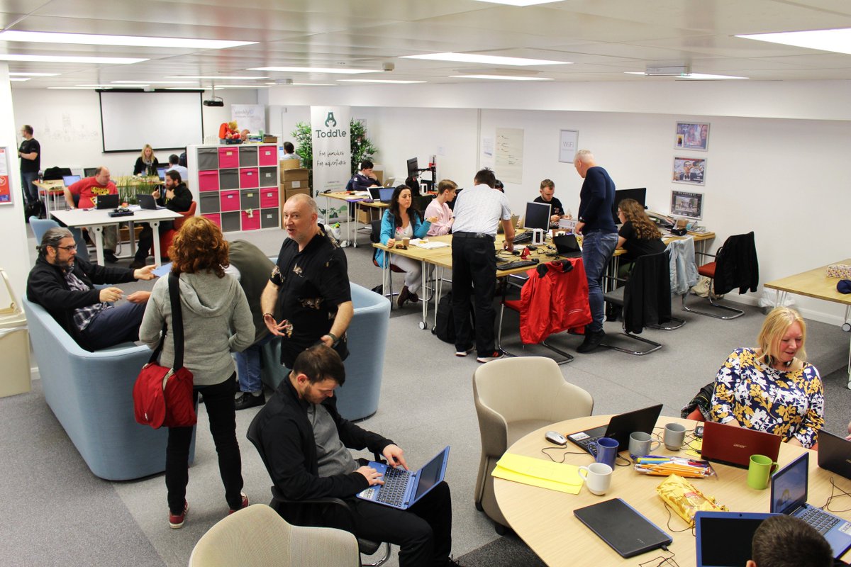 TownSq's tweet photo. Hotdesking, super fast wi fi, printing services, mail handling, free tea &amp; coffee, workshops from industry professionals, 1 on 1 expert drop in sessions AND we're dog friendly. Get in touch to find out more about joining our coworking community at The Wrexham Enterprise Hub https://t.co/SV3vEps8Jw