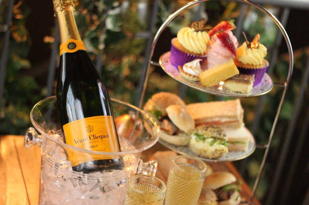 ✨ Special Offer! ✨ Enjoy complimentary Champagne when you book Afternoon Tea Sunday to Friday 🥂🙌🏼 Must be booked and pre-payed 24 hours in advance and cannot be used in conjunction with other offers. Terms apply. Visit cuptearooms.co.uk/book