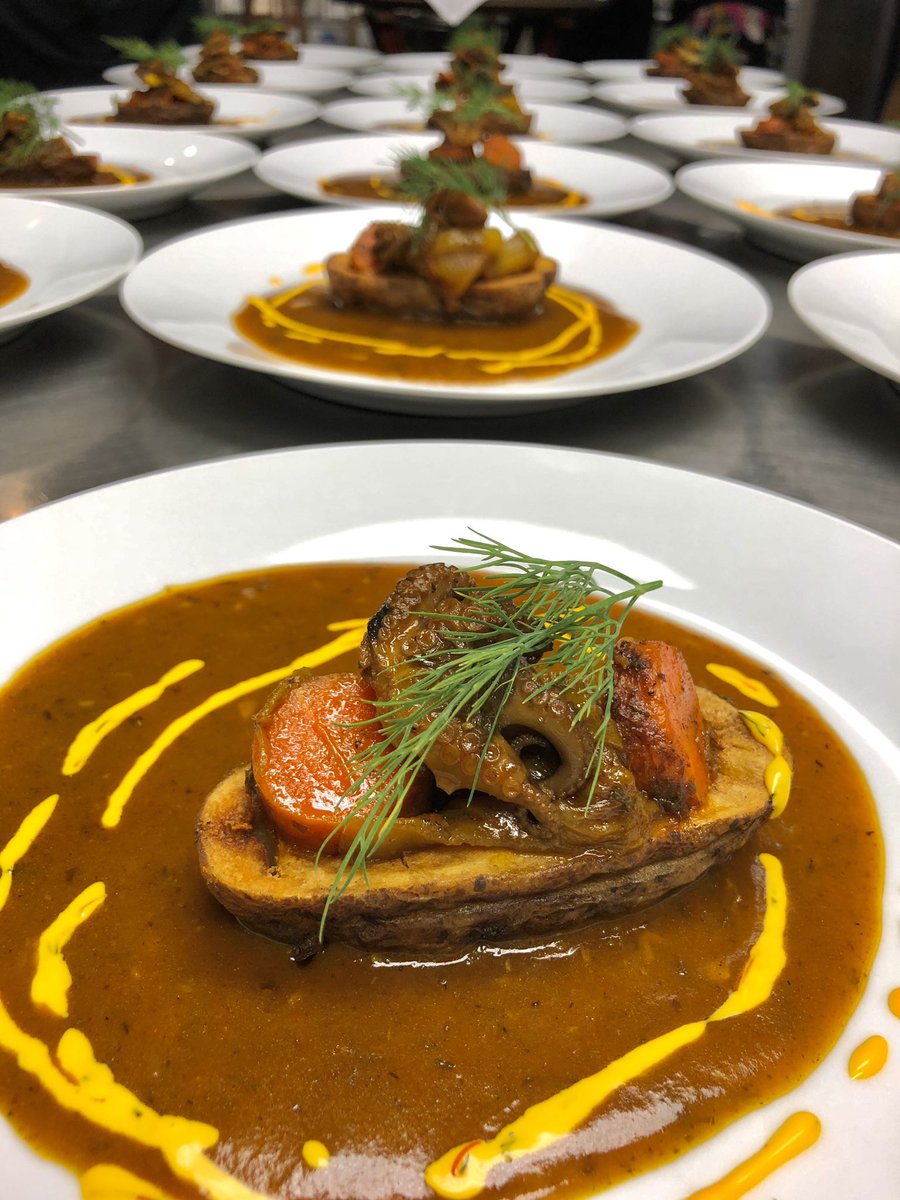 marksierra18's tweet image. Pulpo A La Parilla (Grilled Octopus) with a Spanish Saffron Lemon Dill Crème @Chef_Works @FairOaksRanchCC #findthefork #spanishcuisine #octopus #winedinner #cheflife