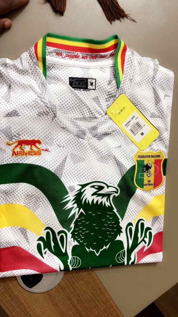 Boua124's tweet photo. Les Mailots du Mali disponible chez moi prix 8.000f https://t.co/nKgwe1l88Q