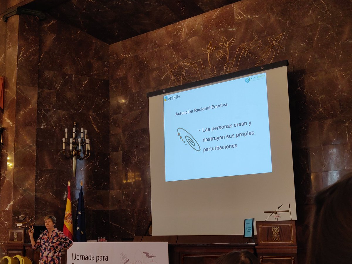 MariaQuiMarin's tweet photo. @mjalavareyes increíble tu charla en #BeCSIC "La felicidad raramente depende de tus circunstancias". Gracias! https://t.co/Ac3erdTMJ0
