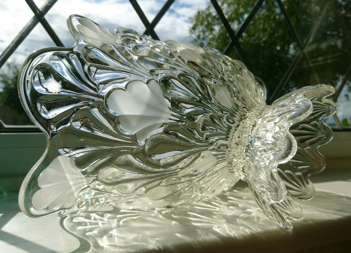 Seraphimslair's tweet photo. 🌸#HappyFriday! New at #SERAPHIMSLAIR #Art #Glass #Seashells #Banana fruit bowl #USA #UK #London #Brighton #Cumbria #NYC #Ohio #NewEngland #Washington #Maine #Florida #HomeDecor #Vintage #Gifts #Weekend #Shopping #Weddings #Vintage #Midcenturymodern https://t.co/lIuJBF7tjj #Etsy https://t.co/GgnHWdkTSR