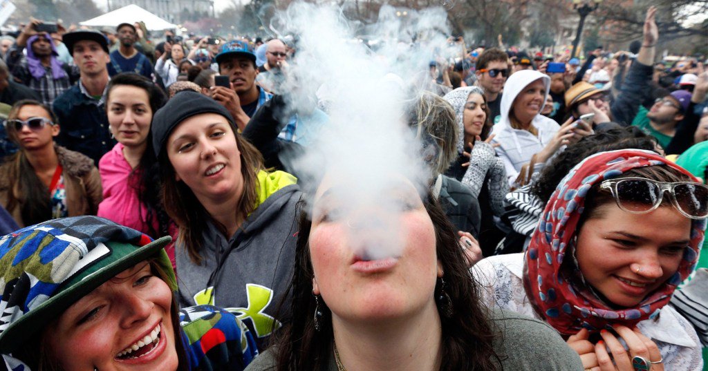 Legalization 101: The Parents’ Guide Part 2 cre8tiveyouthink.org/2019/06/21/leg…