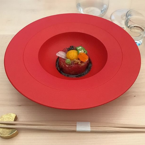 CODEHospitality's tweet photo. After a crash course in Tuna butchery & 5 courses paired with #Tedorigawa sake @yenrestaurant #TheDumbwaiter can now attempt to distinguish between Akami (lean tuna) Chutoro (fatty tuna) & Ohtoro (fattier still). Subscribe to #CODEBulletin for more: https://t.co/mwTVlY5xPw https://t.co/GBkojXCUDh