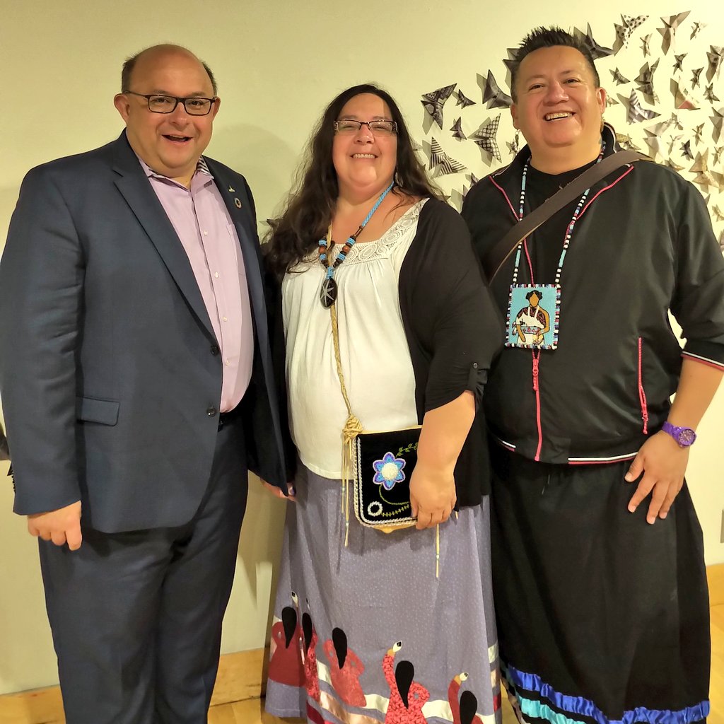 berryonline's tweet image. Couldn&apos;t think of a better way to celebrate National Indigenous Peoples&apos; Day than with this beautiful Haudenosaunee #AtFirstLight sunrise ceremony at @THEMUSEUM in @DTKitchener this morning at 559am. #miigwetch