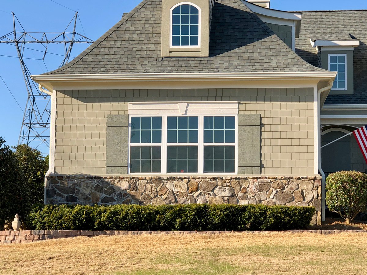 armorxteriors's tweet photo. 😍The look of a new exterior on a home will never get old! 
#roofing #siding #windows #renovations #remodeling #chattanooga #veteranowned #certainteed #plygem #landmarkshingles https://t.co/UHSbZZwrtU