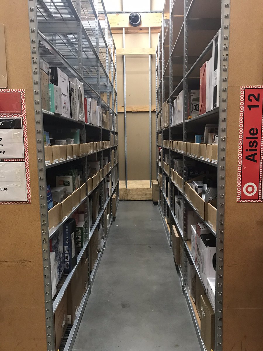 klooch's tweet photo. Getting low at T2332!
#TennesseeTakeover #SummerSales @AbbyRollman @LHaas87 @justinadamburns https://t.co/iJbY0Lzord