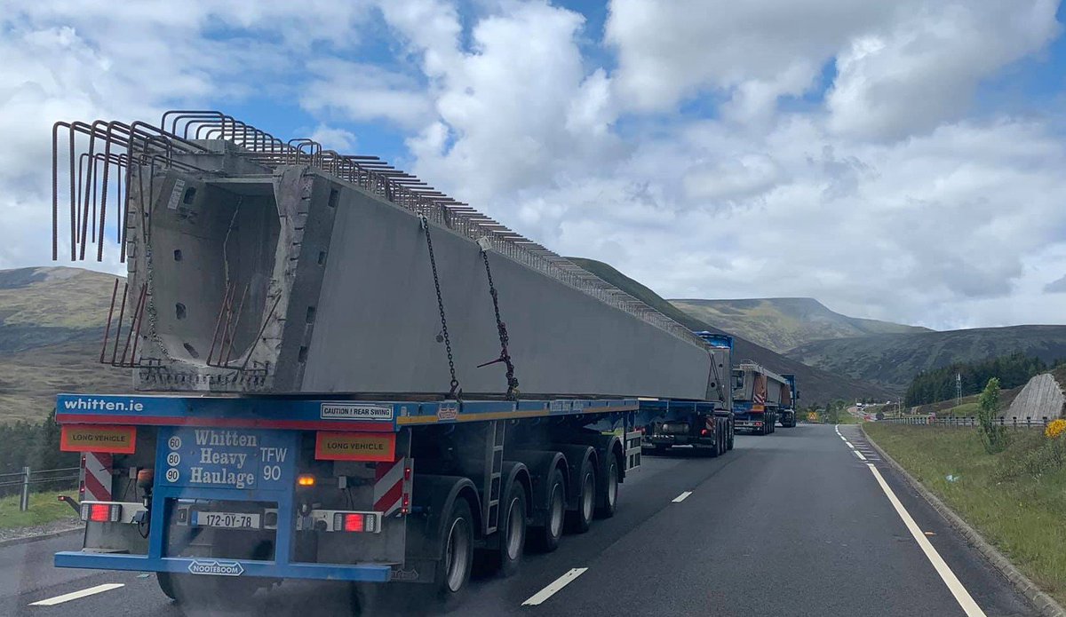 BanagherPrecast's tweet photo. Great transport & off-loading photos of our 29.5 metre long U Beams with cast on kerb for Inverness Campus for @Wills_Bros
#UBeam #PrecastCivilSolutions #BridgeBeamExperts #BuildOffsite #Bridge #Crane #Precast #Concrete #ChallengeUs
Photos: Rayliable Transport https://t.co/u2UxnMps1H