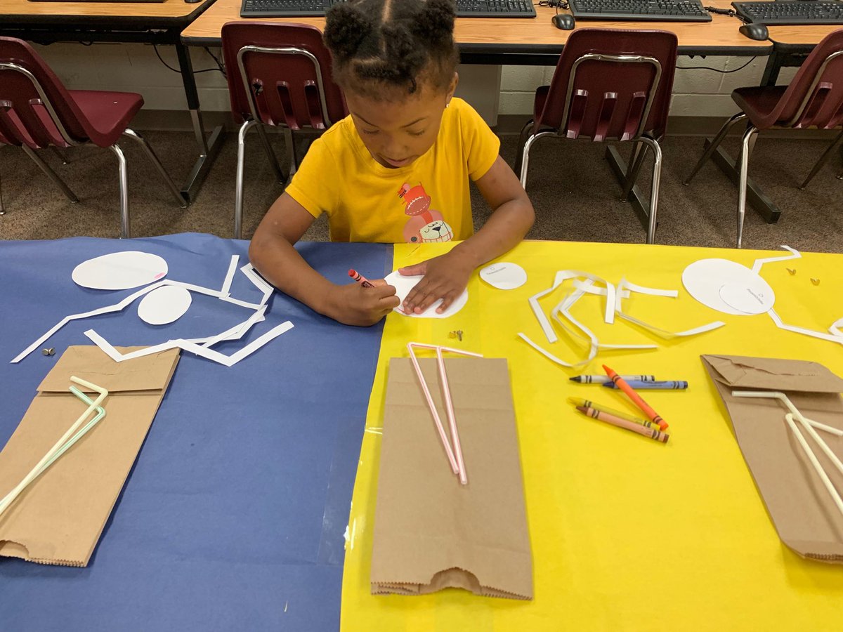#Dunbar Kindercamp virtual field trip ⁦<a href="/CtrPuppetryArts/">Center for Puppetry Arts</a>⁩