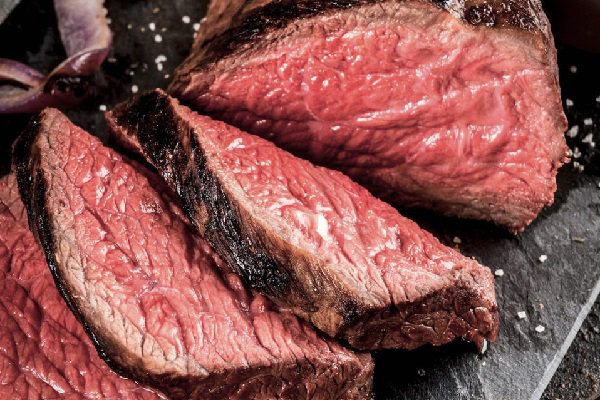 Koken met bier, rosbief v/d #BBQ #recept mannenafdeling.nl/vandaag-in-de-…