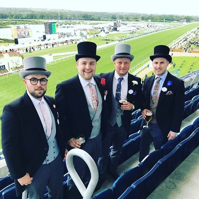 mjbaldry29's tweet photo. Let’s go! #royalascot2019 #fpp @liamthomas37 @jcolborne12 @dlnewts https://t.co/EZzqonBNp0 https://t.co/rQr6FERX3F
