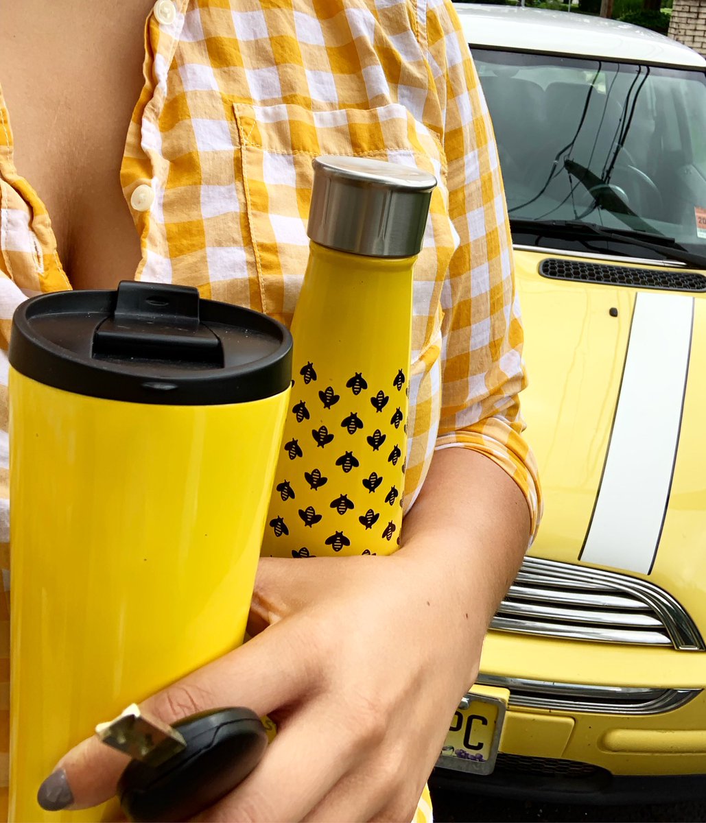bookishbelle's tweet photo. Eventually a girl just starts making everything in her life match her car without even thinking about it. 💛 

——————————————————
#minigirlsclub  #minicoooper #liquidyellow #minisofnewjerseymotoringclub #minisofnj #minicooper2003 #manualtransmission https://t.co/cdeetghKp2