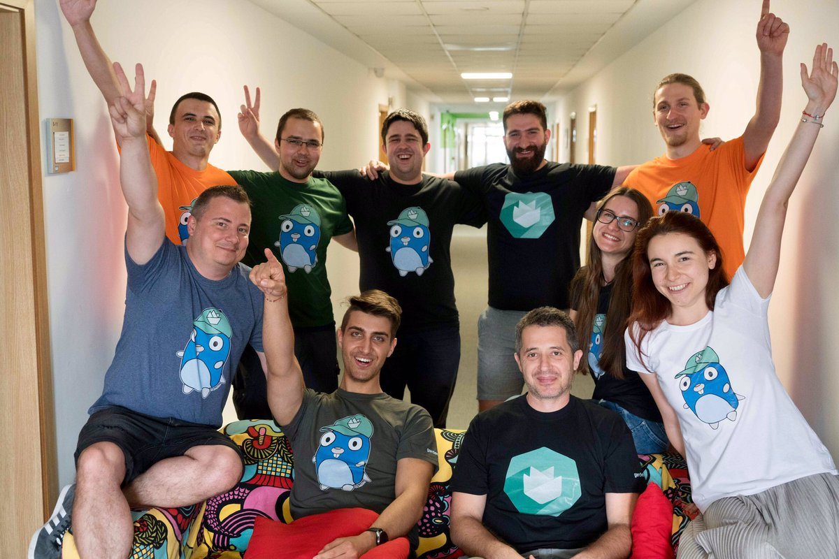 100yo's tweet photo. Gardener team &amp; fans ❤️ https://t.co/nYzWVEktfp 🇧🇬🇩🇪🇮🇳🇨🇳 #Goldie #gopher #k8s #opensource #cncf #kubernetes @sapcp @GardenerProject https://t.co/T5BIXaRU6V