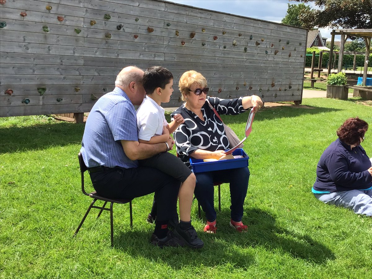 2L_MPS's tweet photo. Thank you all for your support attending our ‘booknic’ today @MP_Primary @EAS_LLCEnglish @EAS_FoundationP https://t.co/tNW7qD89PQ