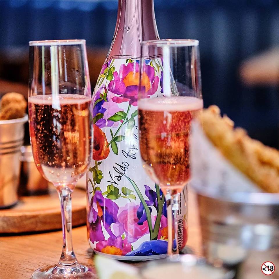 NewsCafe_randb's tweet photo. Let us help you celebrate your wins for the week. Get the girls; Shesha, geza! 
#Friyay #GoodVibez #NewsCafeVibez https://t.co/bRBzCEciy9