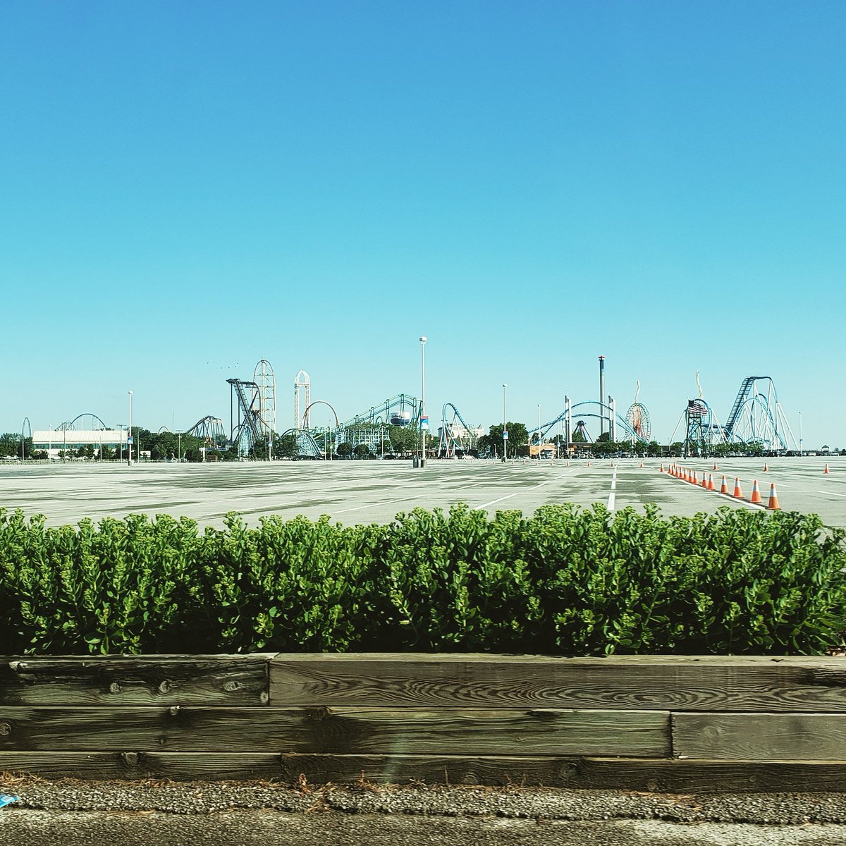 GloryKeeping's tweet photo. Cedar Point! https://t.co/2QU39LAZl7