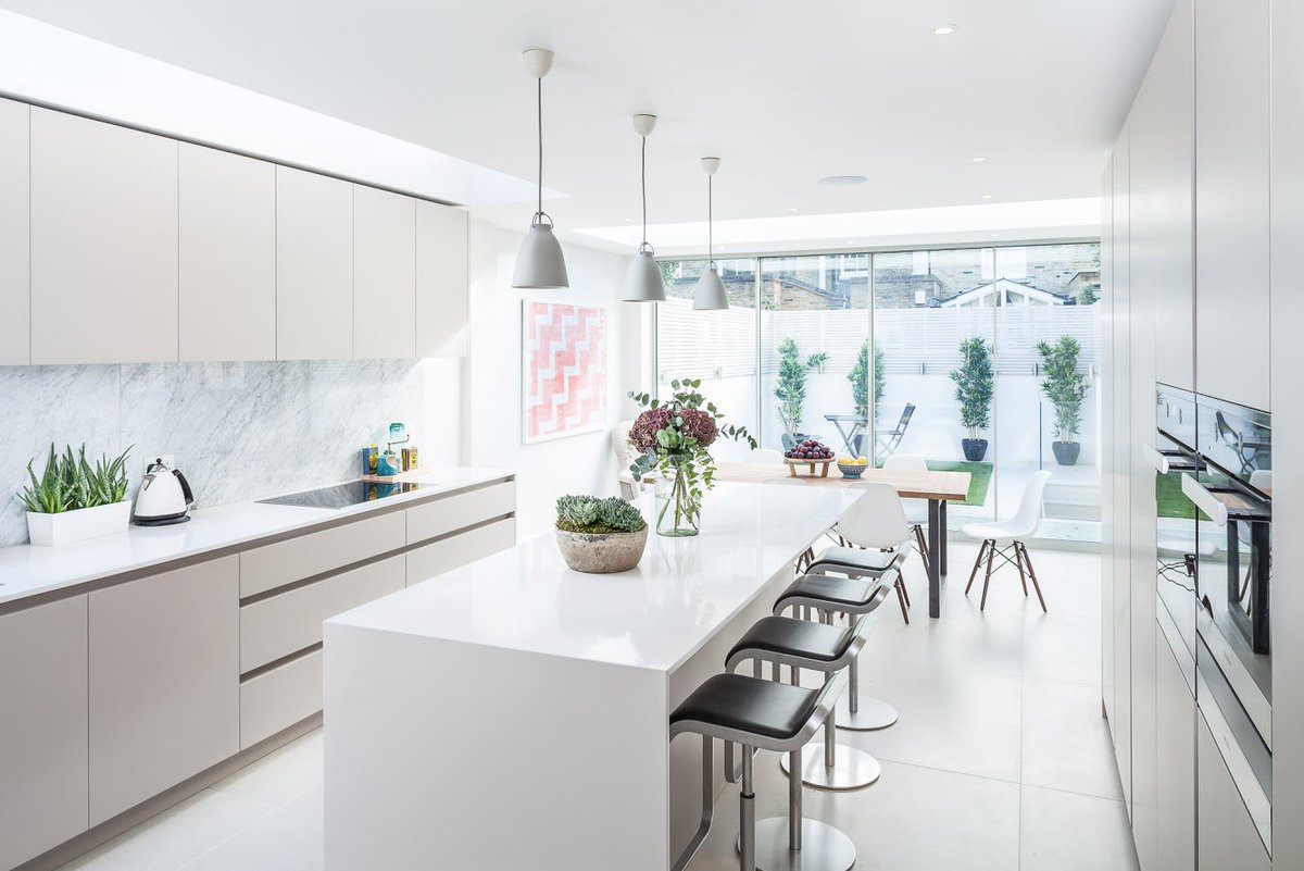 maxlightltd's tweet image. It’s officially the #longestdayoftheyear with #London set to receive over 16 and a half hours of daylight!! Make sure you make the most of the daylight with #Maxlight glazing solutions! #glazing #glass #light #summer #home
Photo credit @dnbutlr