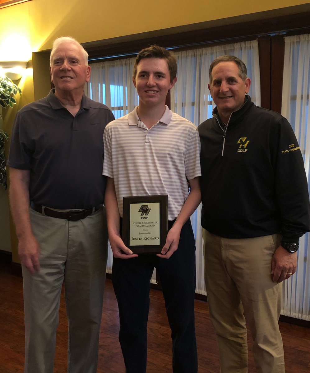 HendrickenHawks's tweet photo. Last night, @bhhsgolf held its year-end banquet at Cranston Country Club, celebrating a successful season and honoring the team's seniors.
Justin Richard '20 received the first-ever Joseph A. Cichion, Jr. Coach's Award, honoring the long-time golf coach and teacher.
#FlyBH ⛳ https://t.co/onynTuOVd5