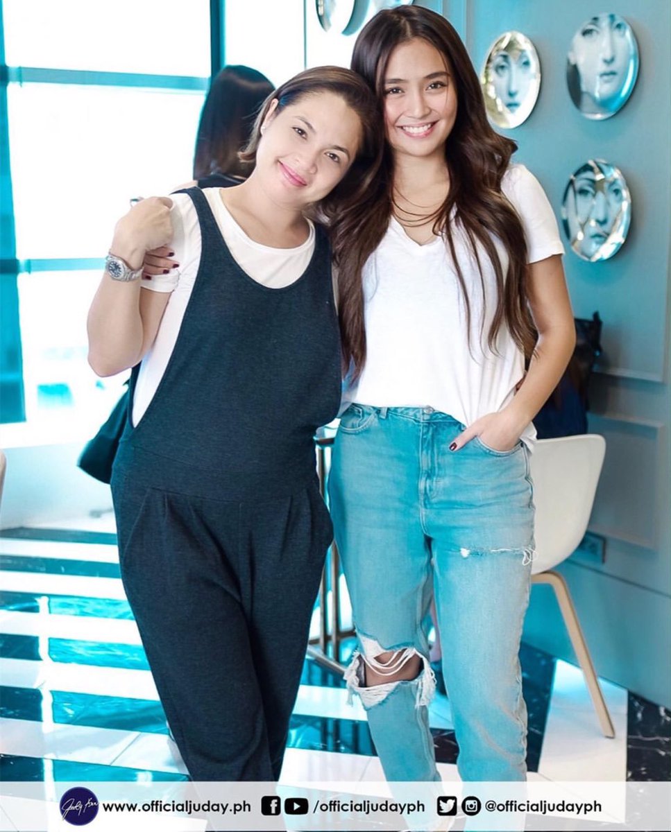 libs_freedom's tweet photo. One project sana sa tatlong ito. ππππ
#PrimeStars
#AListStars
#PrimetimeKing
#TeleseryeQueen
#YoungSuperstar
#HLGSecondHello https://t.co/bIbTK585Qx