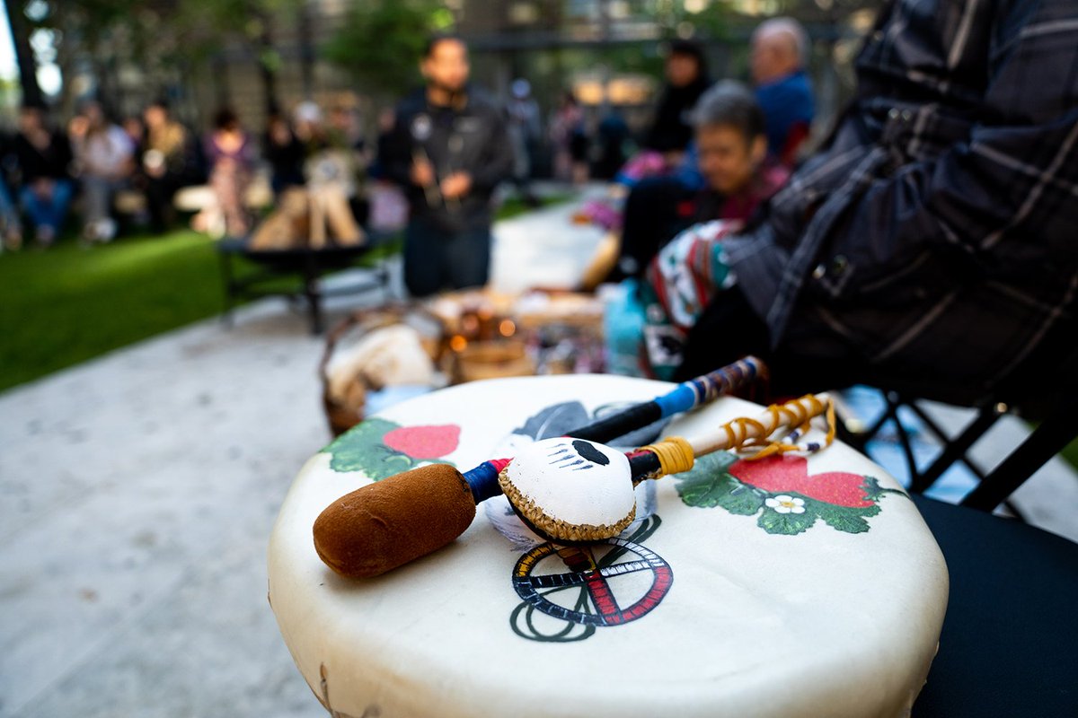 CIGIonline's tweet image. A beautiful and powerful sunrise ceremony in honour of #NationalIndigenousPeoplesDay – thank you to all who joined us to participate. @WLUIndigenous #NIPDCanada