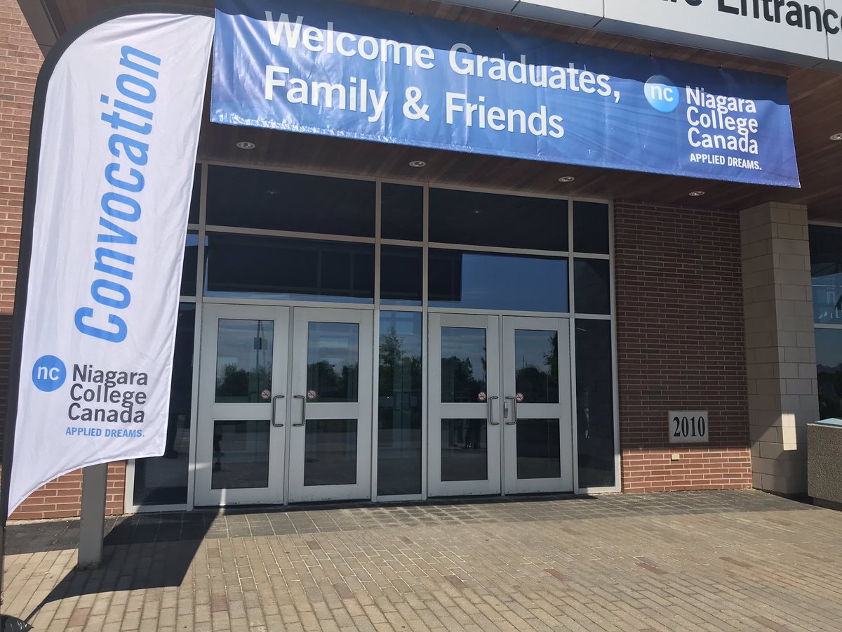 niagaracollege's tweet photo. It’s a beautiful #firstdayofsummer morning for our last convocation ceremony starting at 10a.m.! Walking the stage are our School of Hospitality, Tourism and Sports and School of Food &amp; Wine Sciences graduates! 🎓💙👏 https://t.co/TaV8lj2AqG