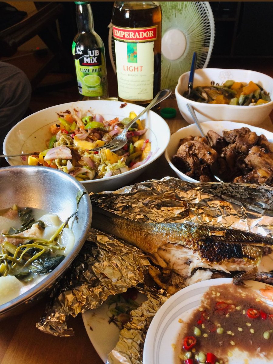 tinetootx23's tweet photo. So sinend lang naman sakin to ng ate ko. Huhu, gusto ko nung bangus 😭 https://t.co/vbPF6hIV6B