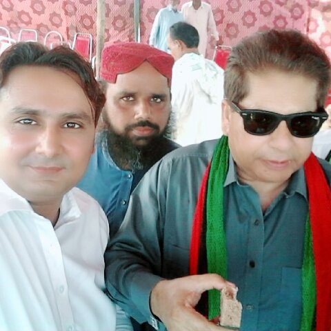 SyedMur31365885's tweet photo. #HappyBirthdaySMBB cake cutting of #SMBB Birthday at Camp Theen aftter we Are Goving to #SBADivision Jalsa-E-y Aam with #Syed #Bachal #Shah.G S PPP Sukkur Division
#MPA #Sajad #Bhaban #Syed #Hussain #Shah.MPA #Munwar https://t.co/PvUhjvOIBY