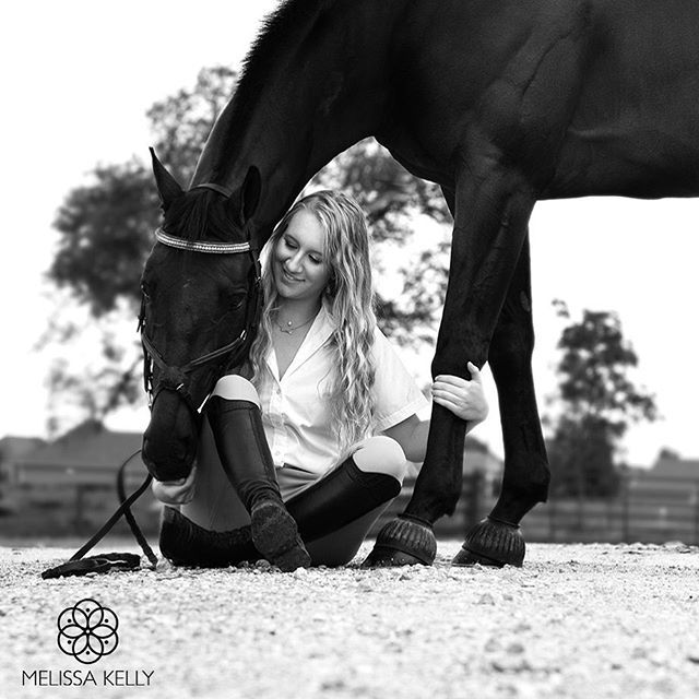 MelDKelly's tweet photo. Sessions are better with best friends.  Especially the 4 legged kind.  #melissakellyimagery #wichitaseniorphotographer #wichitasenior #wichitaseniorphotos #wichitaseniorphotography #ict #wichitakansas #equestrianphotographer https://t.co/AFdBXwJc6I