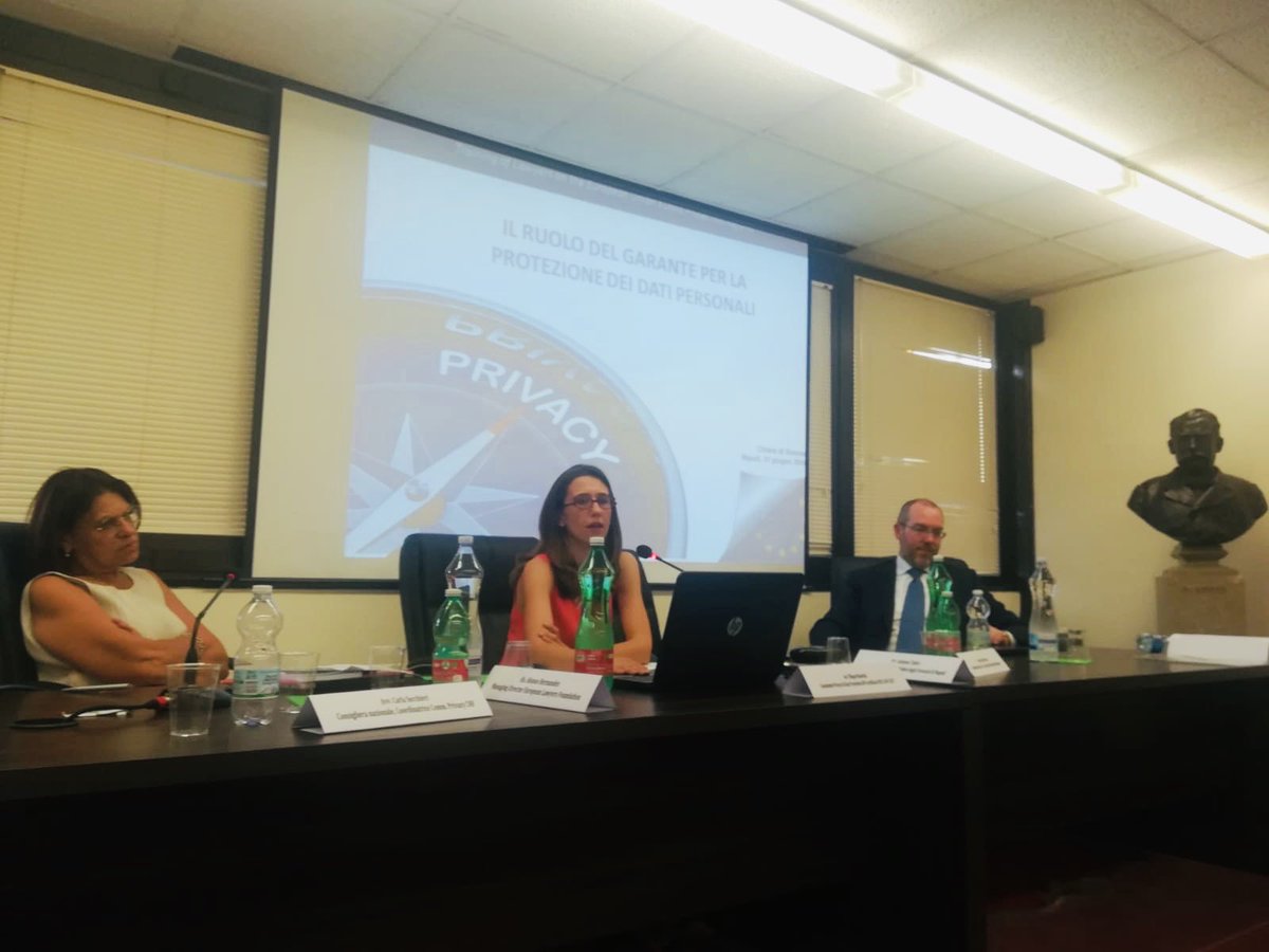 Chiara Di Somma, from the Italian Data Protection Authority explains the role of this Authority during the last session of the #TRADATA Naples seminar. Many thanks to all speakers &amp; participants for the big success. <a href="/CNF_it/">Consiglio Nazionale Forense</a> <a href="/EU_Justice/">EU Justice</a>