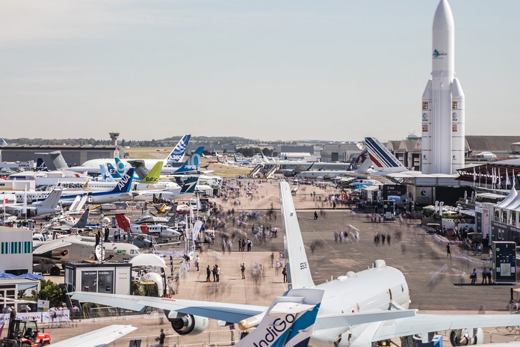 JetNewsMX's tweet photo. Del 17 al 23 de junio se llevará a cabo el festival aeroespacial Le Bourget 2019, en París. En su 53ª edición reunirá a todos los actores de esta industria global en torno a las últimas innovaciones tecnológicas. 

https://t.co/0uhMlHICg3 https://t.co/yVlHYJ9kmO