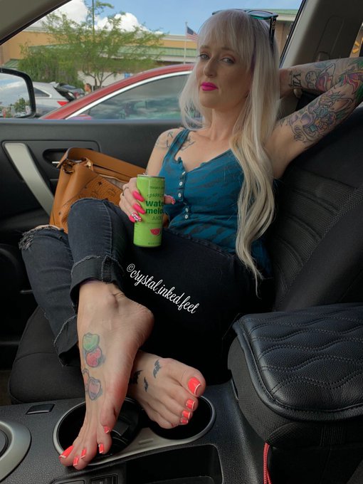 I’ve been drankin’ ......Watermelon 🍉 🎶🎵#barefoot #footmodel #footfetish #footfetishnation #feet #inked