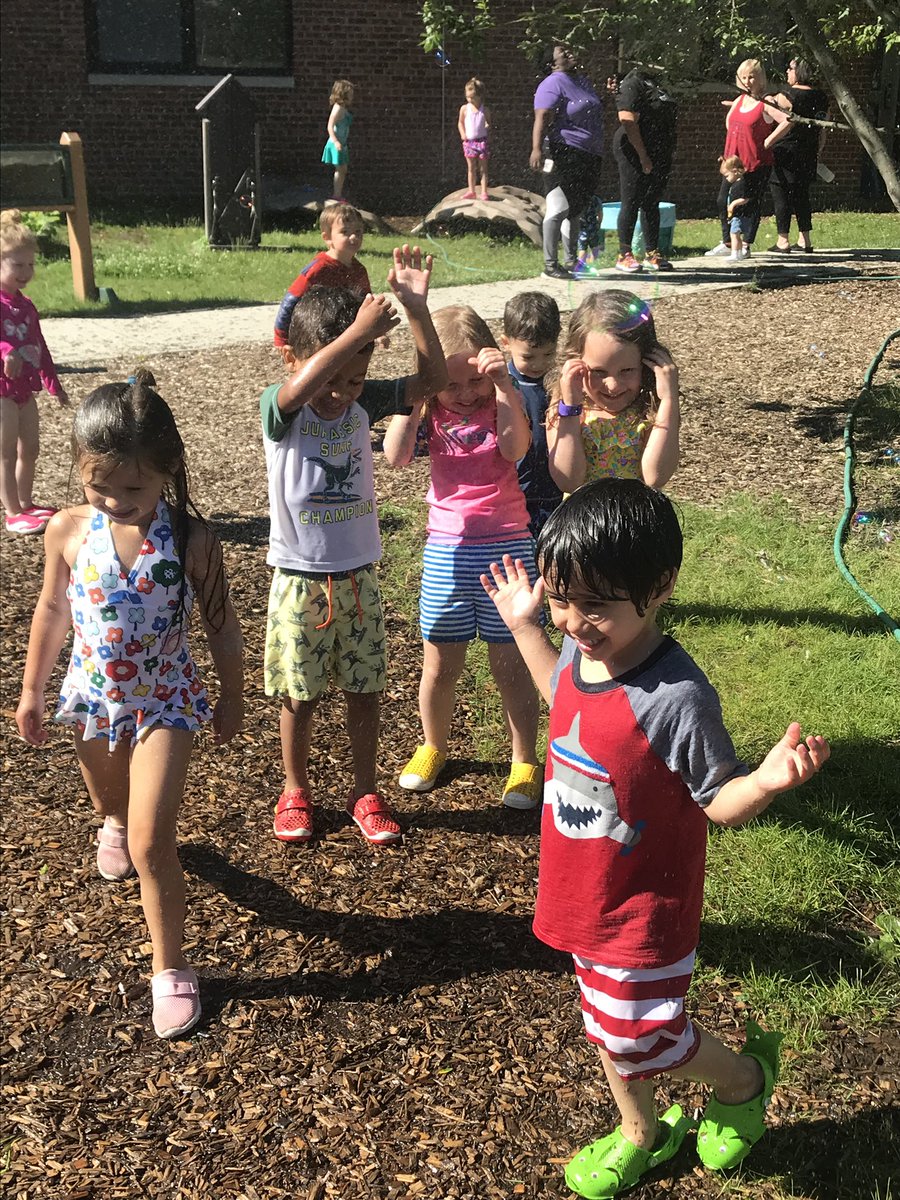 BBBtheplacetobe's tweet photo. First offial day of summer , 77 degrees and WATER DAY! Life is good at BBB! 💦 🏖 ☀️ https://t.co/sJ2Cz2T7hX