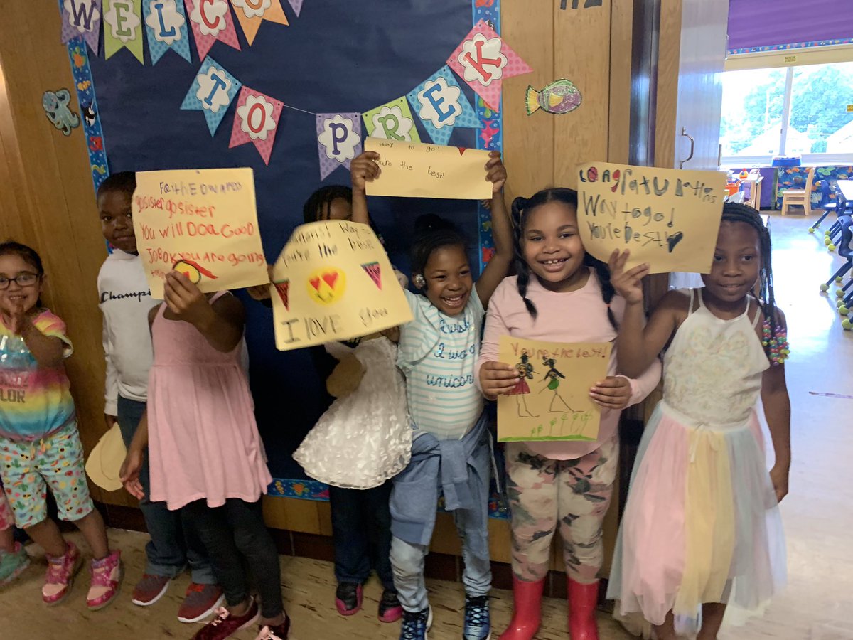 YatesSCSD's tweet image. The Class of 2019 inspiring our young scholars. 🎓👏🏻 #schenectadyvibes @SCSchools