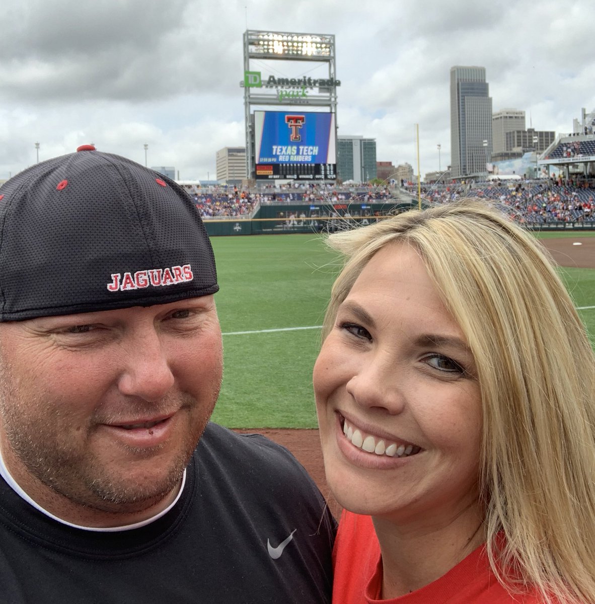 BvwBaseball31's tweet photo. Greatest Show On Dirt with this pretty lady! Where else would we celebrate our anniversary?? #9YearsGoingStrong https://t.co/OUy6vVgLQi