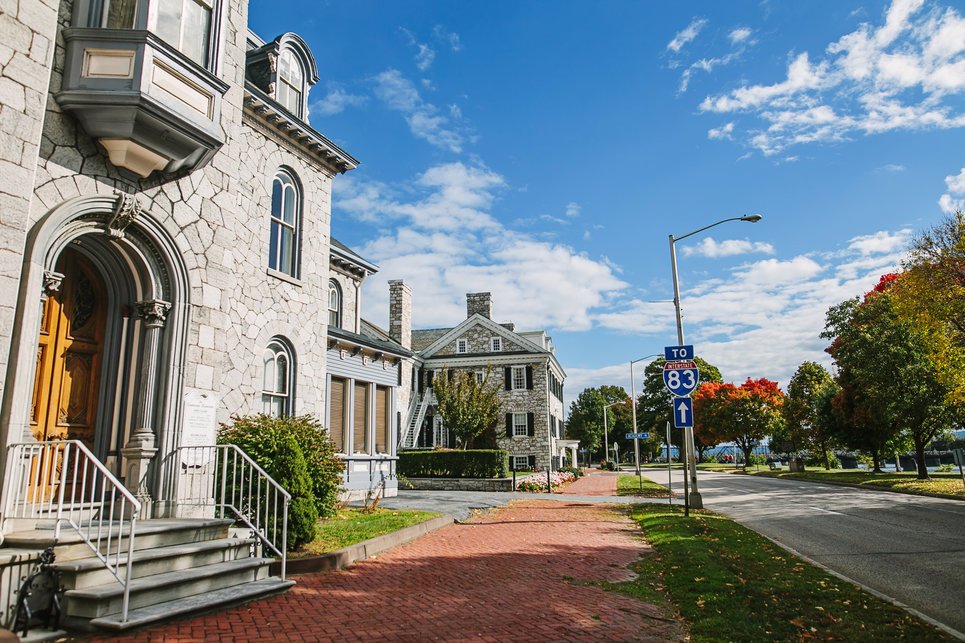 Hello Summer! We are excited to welcome the season with open arms. Let's celebrate the first day of Summer 🏖️🍹🏊‍♂️
ow.ly/IKdt50uK8Ou
.
.
.
#firstdayofsummer #summersolstice #summer2019 #travel #nationalselfieday #fridayfeeling