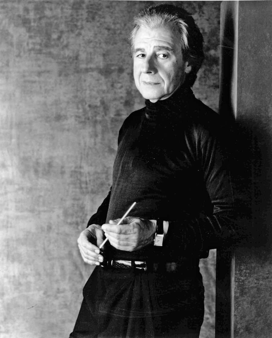 We wish Argentinian pianist Lalo Schifrin a very happy 87th birthday. 