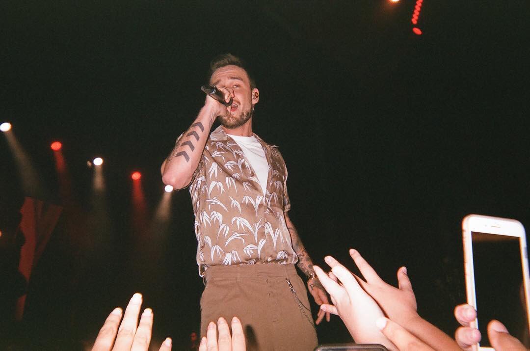 teamsmilefacecl's tweet photo. Hace un año fue el primer concierto como solista de Liam en el @BeaconTheatre de New York, vendiendo todas las entradas ésto fue para el #ChaseSummer 💛💙
#LiamPayne https://t.co/Qn0SlFzLcv