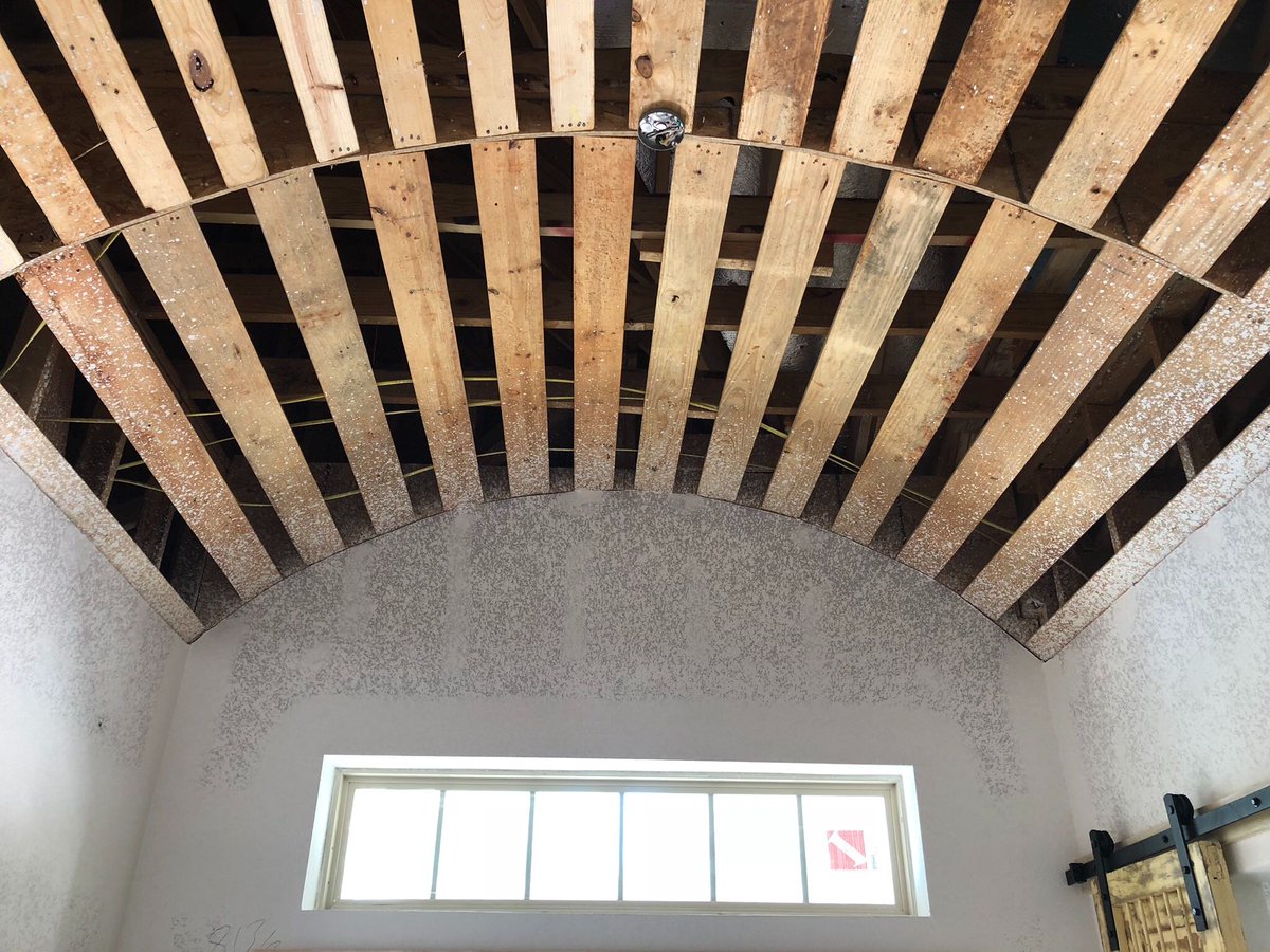 KurkHomes's tweet photo. Barrel ceiling progress! 🙌😍 Barrel ceilings can make any room feel bigger without actually making it bigger. They look pretty stunning, too, so it's a win-win situation. #BarrelCeiling #CustomHome #KurkHomes #architecture https://t.co/sYmnEtbrlS