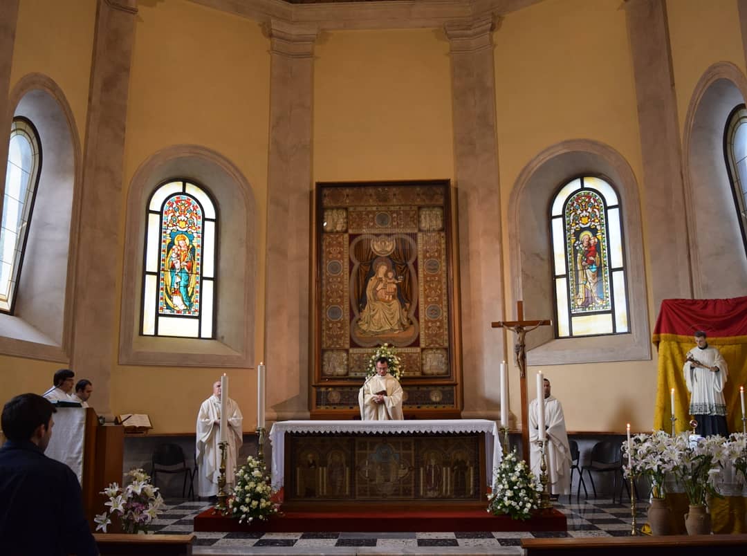 pcleoniano's tweet photo. Concelebrazione Eucaristica presieduta da don Rosario Vitagliano in memoria di San Luigi Gonzaga 🙏🏻
•
#pray #church #catholicchurch #spiriruality #reflection #love #god #lifestyle #popefrancis #seminarist #thanks #grazie #happy https://t.co/GrXF6irKXo
