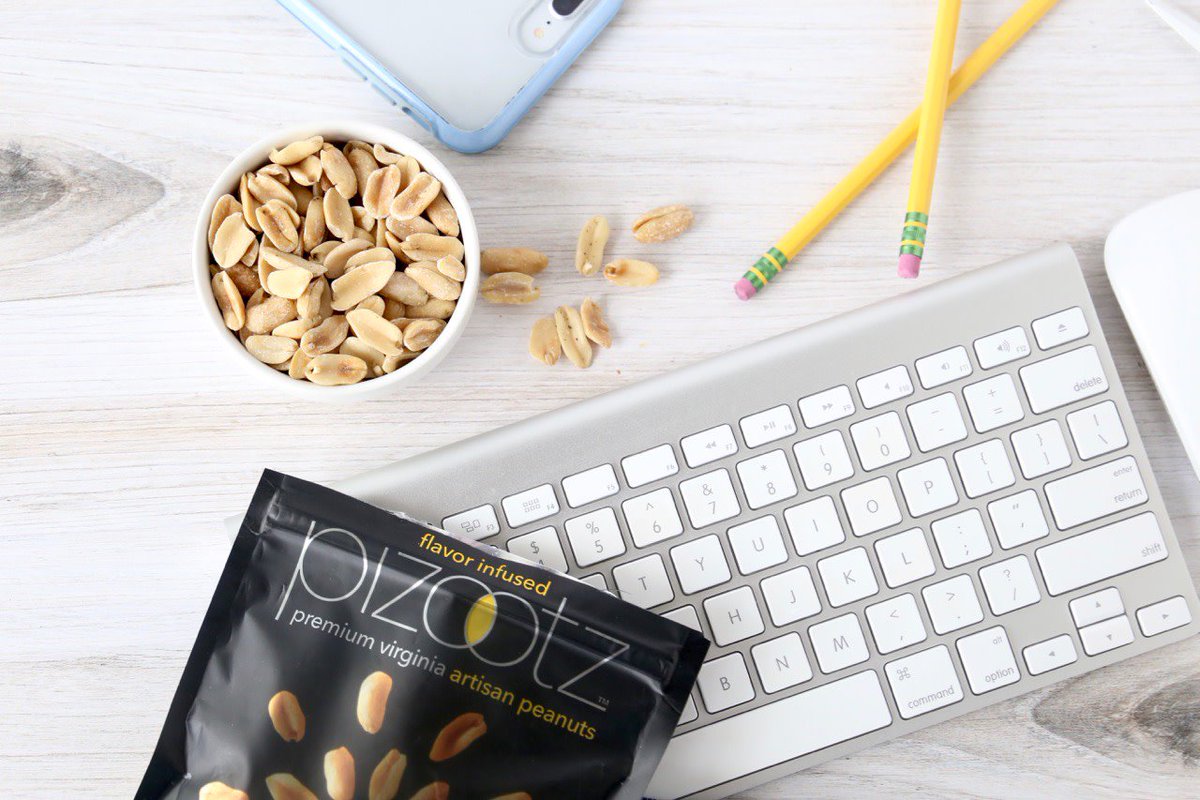PizootzPeanuts's tweet photo. Snacking at Work 101: Choose flavor infused peanuts so you can keep your keyboard and your fingers clean 😀🙌⠀ https://t.co/usq9kbhj4M